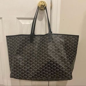 Black tote